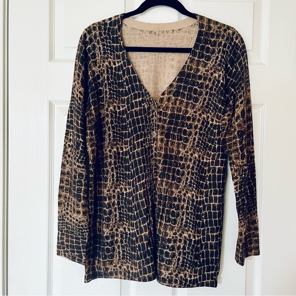 Kenneth Cole Sweaters - EUC Kenneth Cole New York Crocodile-Inspired Print Cardigan Sweater